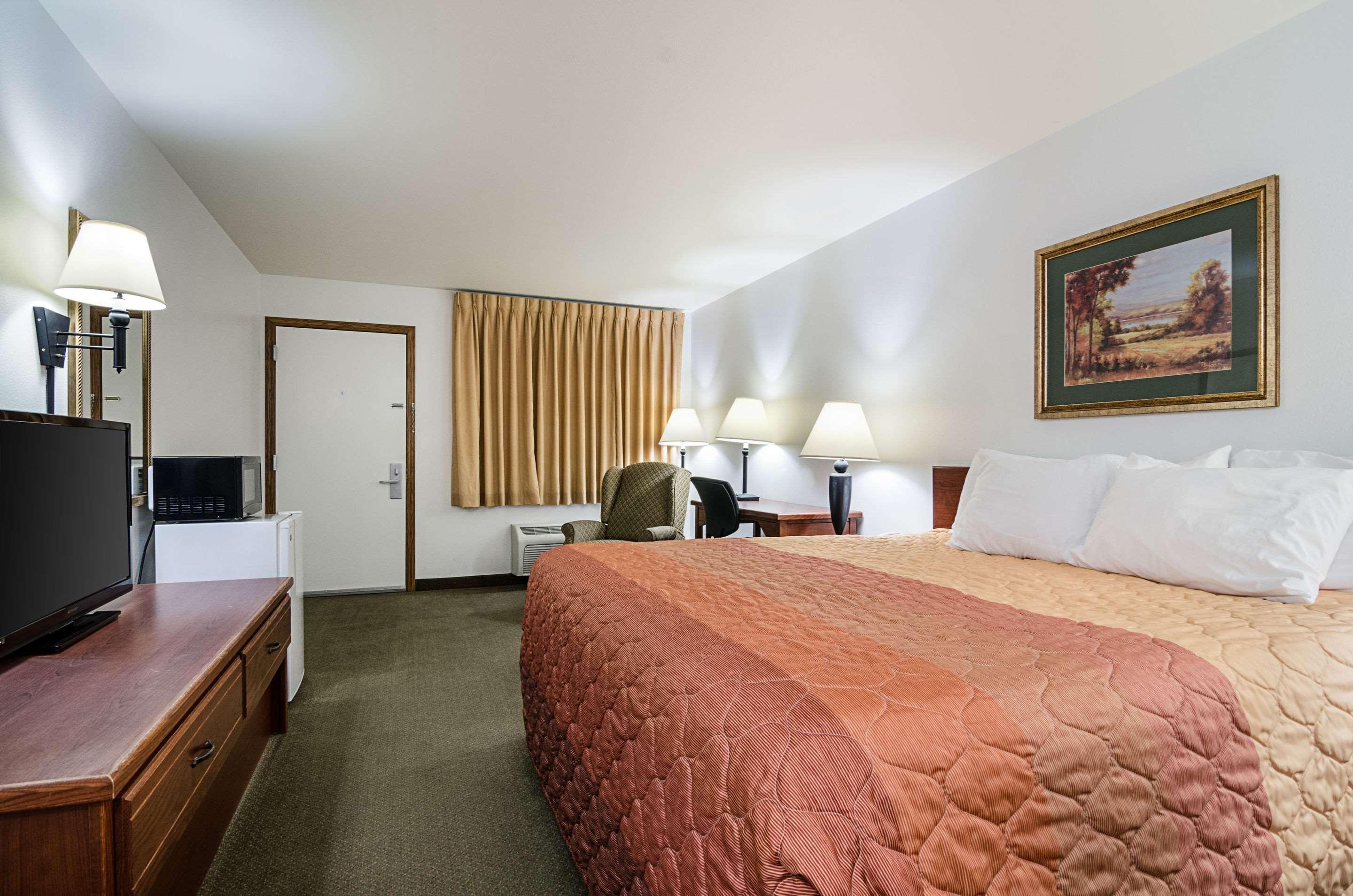 Rodeway Inn Larned Exteriér fotografie