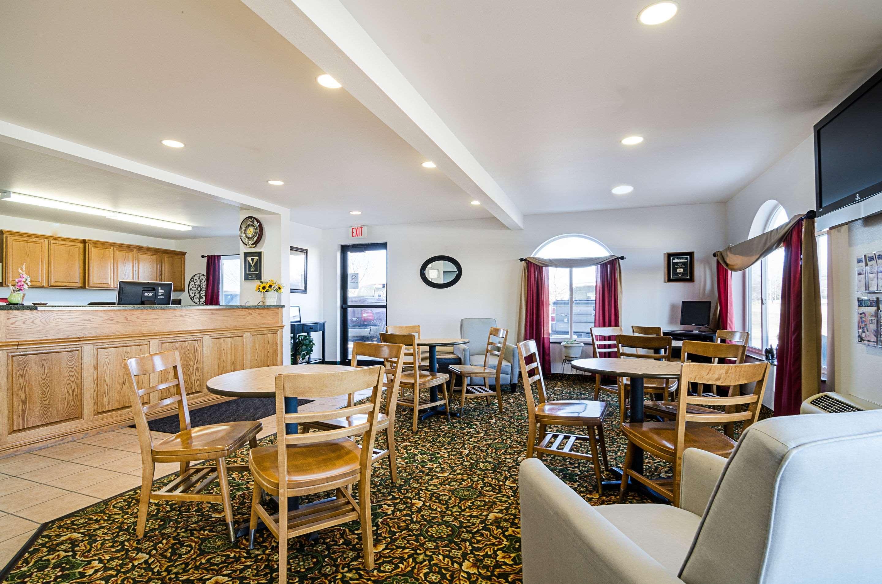 Rodeway Inn Larned Exteriér fotografie