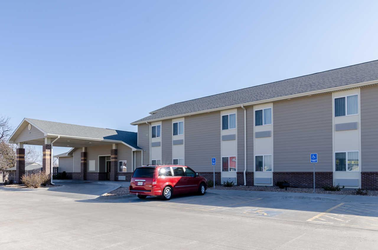 Rodeway Inn Larned Exteriér fotografie